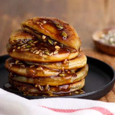 Sweet Cinnamon Filled Korean Pancakes
1kg (100g x 10) - (Individually Packaged) x 2 (Set)